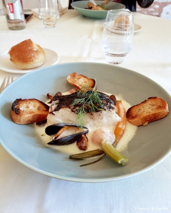 Dos de cabillaud façon bourride, croûtons aillés