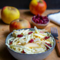 Salade de chou blanc râpé et pomme façon coleslaw