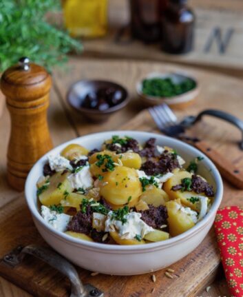 Salade de pommes de terre tapenade et burrata