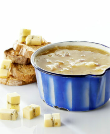 Soupe à l'oignon et au Morbier