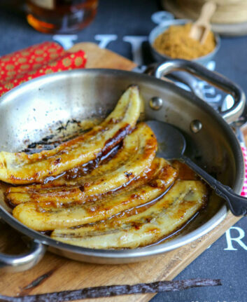 Bananes flambées au rhum et vanille