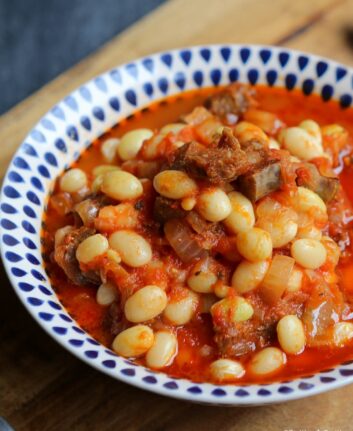 Cocos de Paimpol à la tomate et au chorizo
