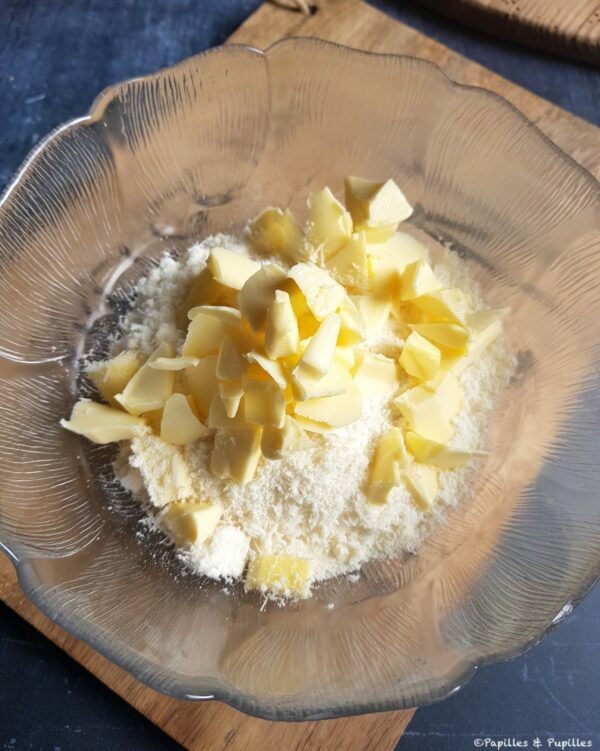 Mélange beurre farine Parmesan