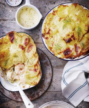 Gratin de pommes de terre au saumon et aux crevettes