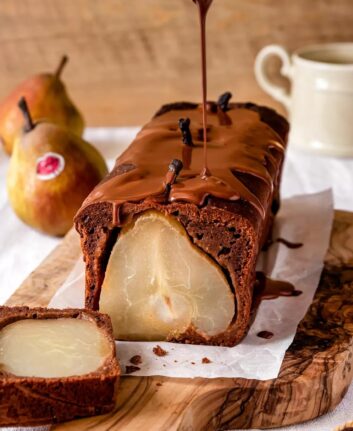 Cake poire chocolat ©Agathe Duchesne