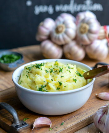 Purée de pommes de terre à l'ail rose de Lautrec et huile d'olive