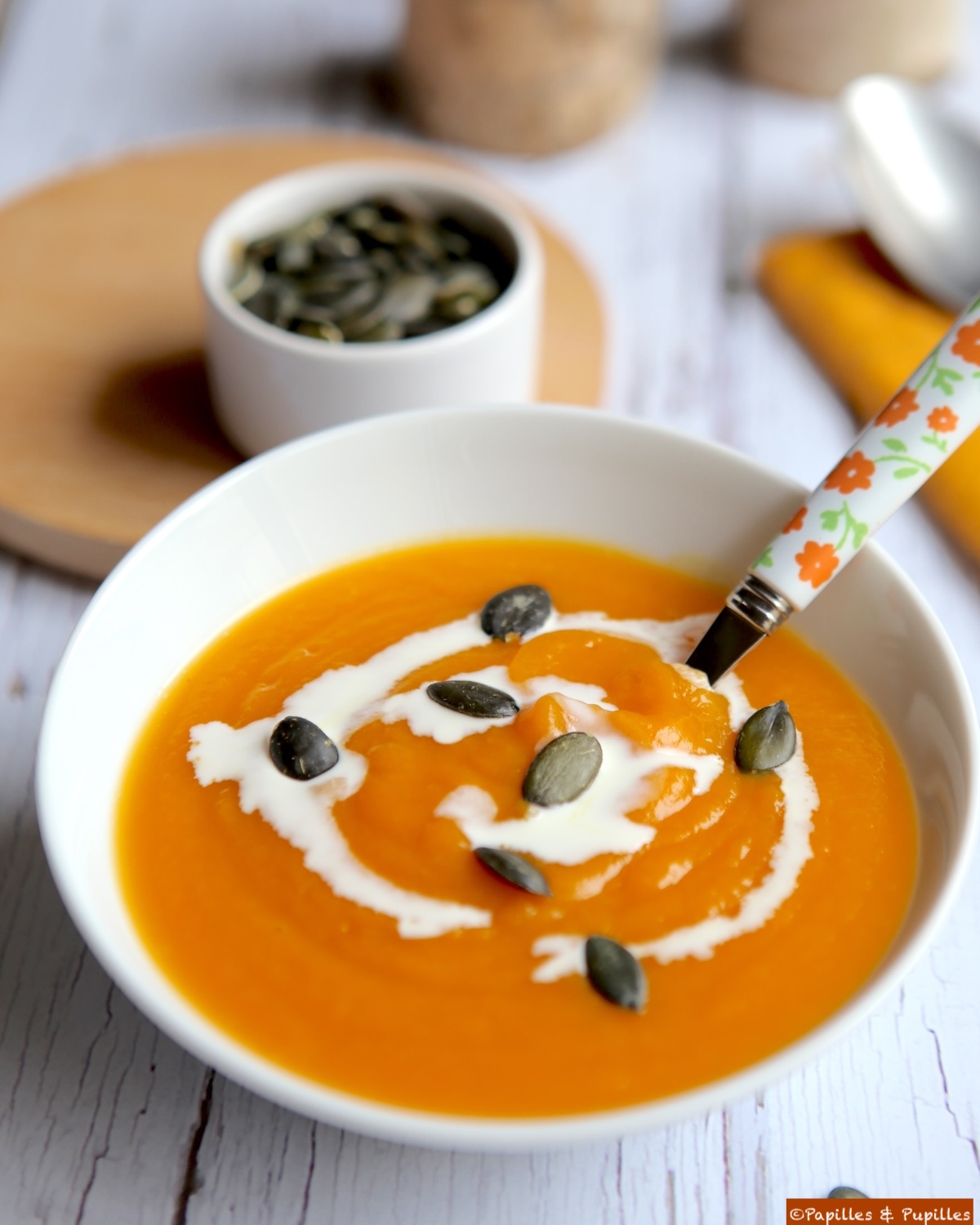 Velouté de butternut au sirop d’érable, crème et graines de courge