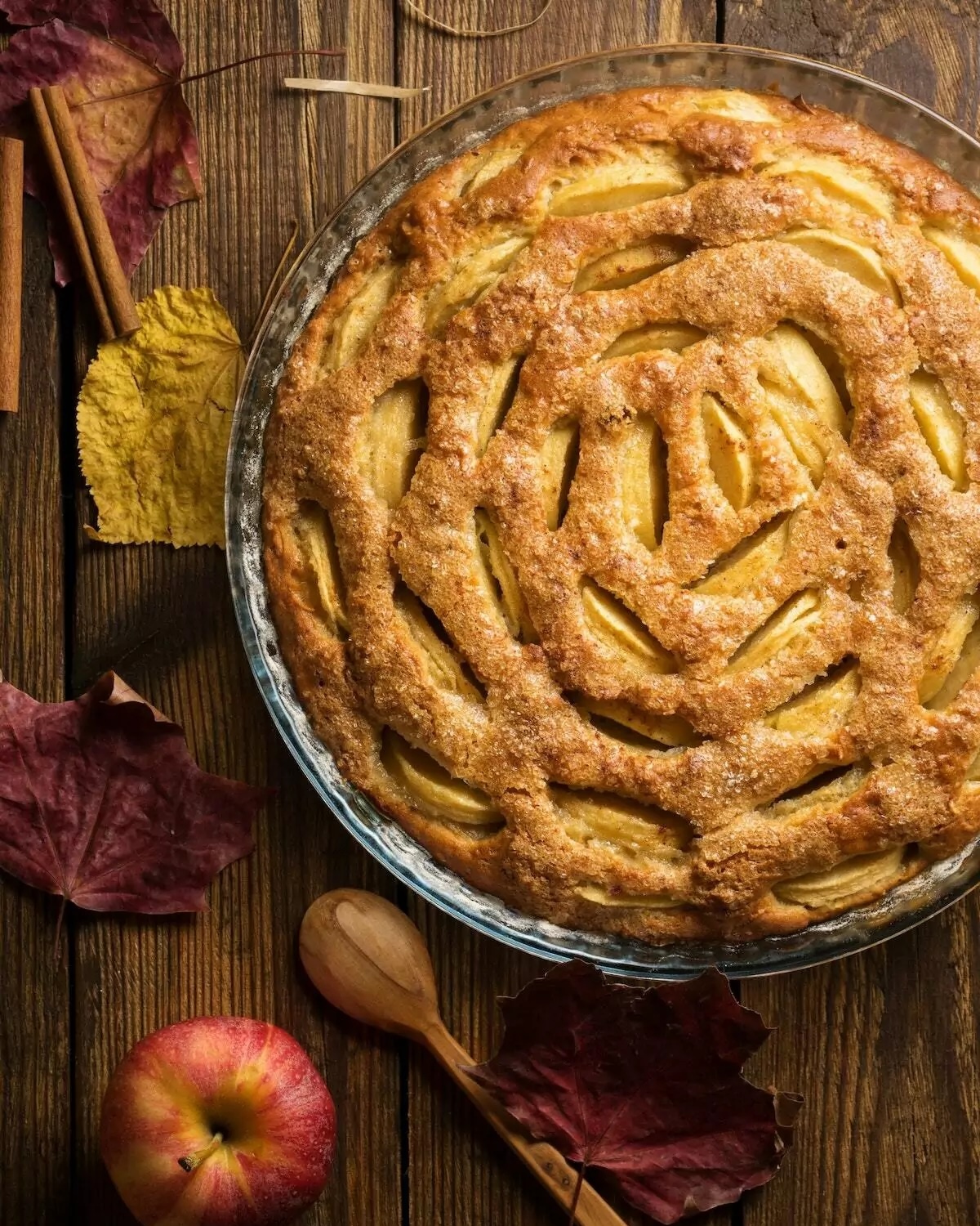 Gâteau aux pommes au beurre salé et Calvados