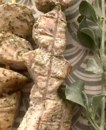 Brochettes de poulet aux herbes du bush australien