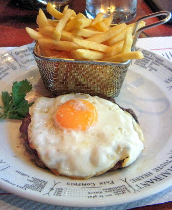 Oeuf à cheval ©patrick janicek CC BY 2.0