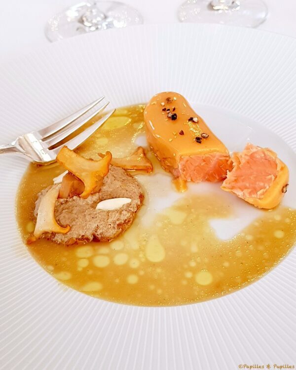 Chaud froid de truite de nos montagnes à l'anguille fumée