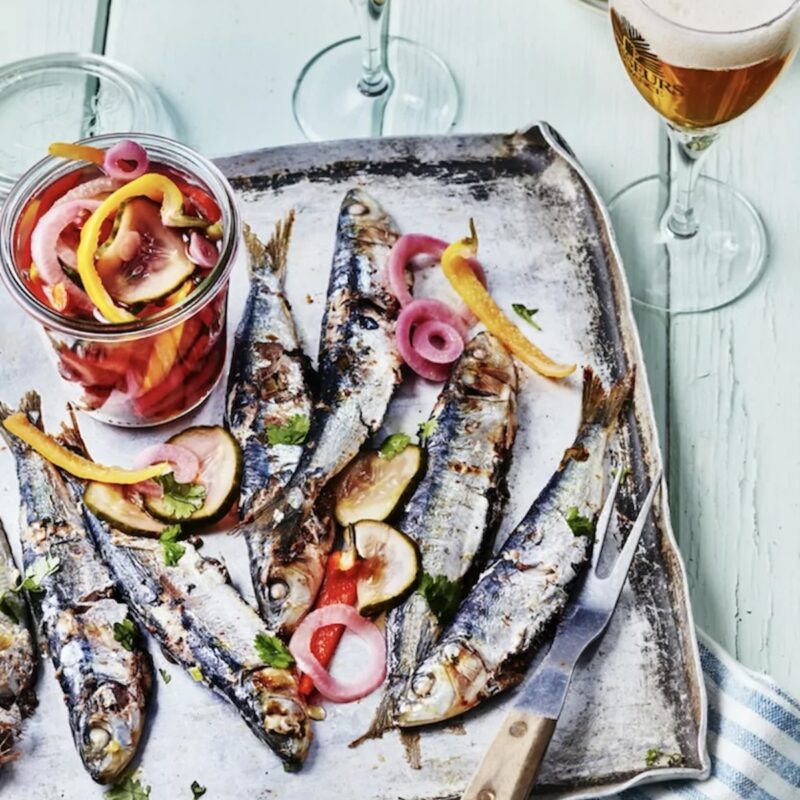 Bar (loup) grillé au barbecue ou à la plancha — free download