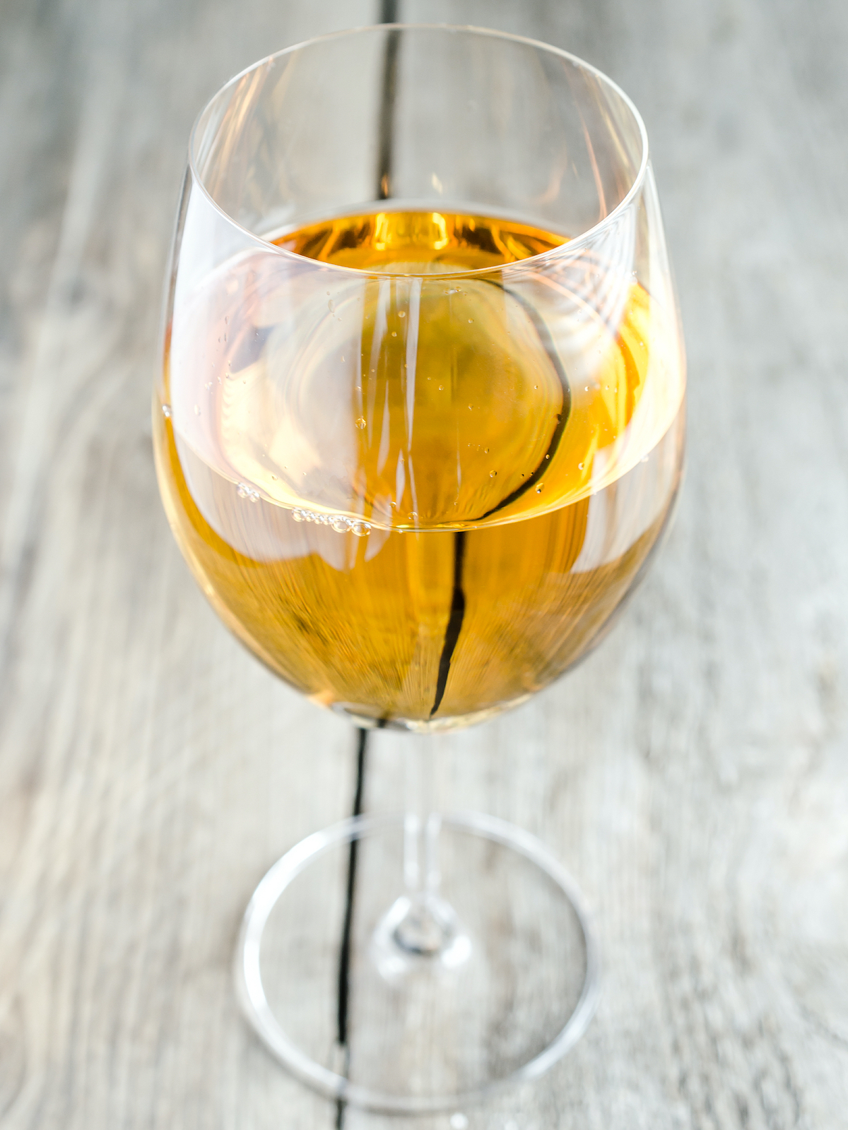 Verre de Sauternes ©alexpro9500 shutterstock