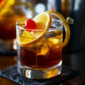 Cocktail Old Fashionned © Joshua Resnick shutterstock