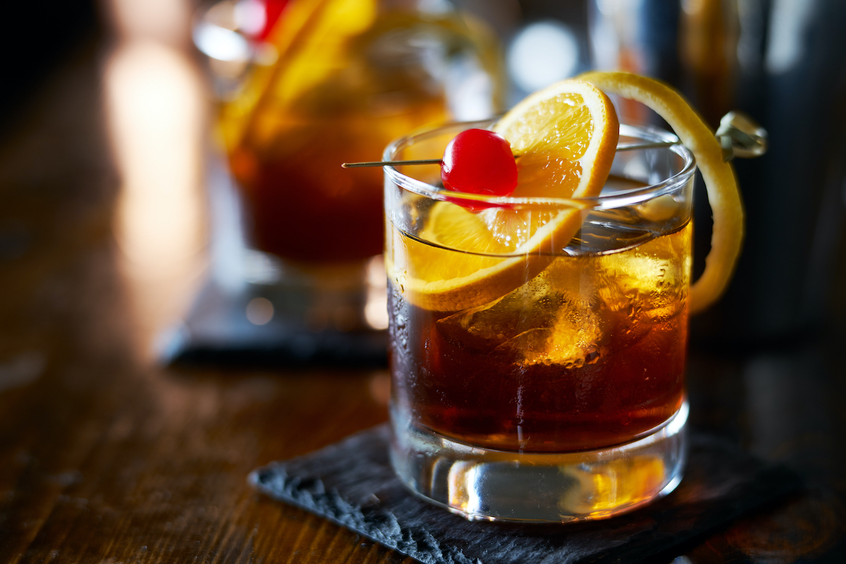 Cocktail Old Fashionned © Joshua Resnick shutterstock