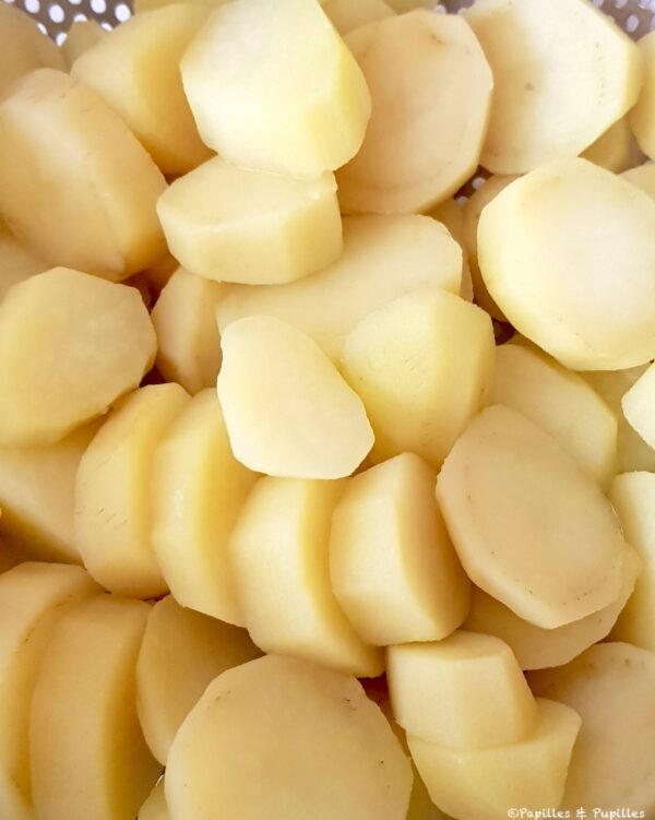 On égoutte les pommes de terre