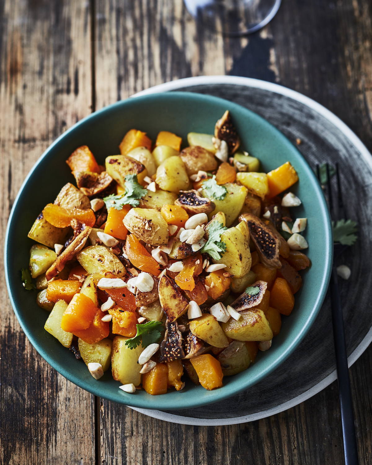 Wok de pommes de terre, butternut et fruits secs © Amélie Roche CNIPT
