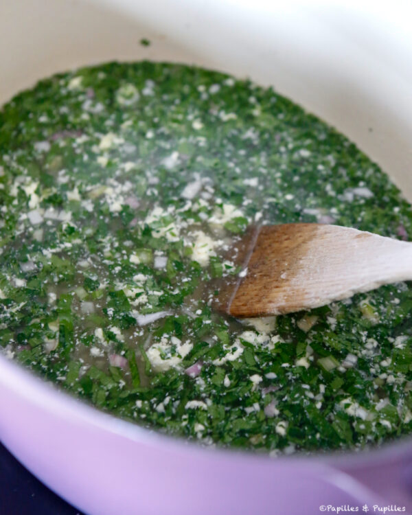 Mélange ail persil échalote vin blanc