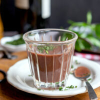 Sauce au vin rouge et échalotes