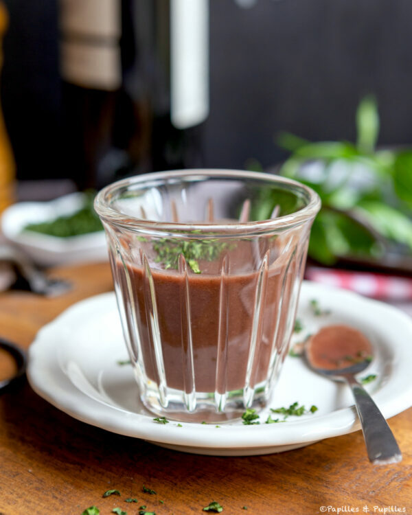 Sauce au vin rouge et échalotes