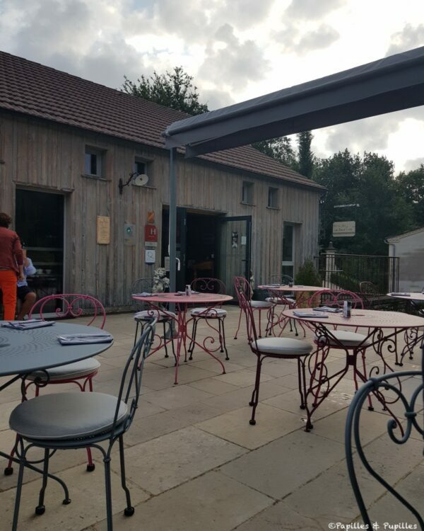 Terrasse petit déjeuner