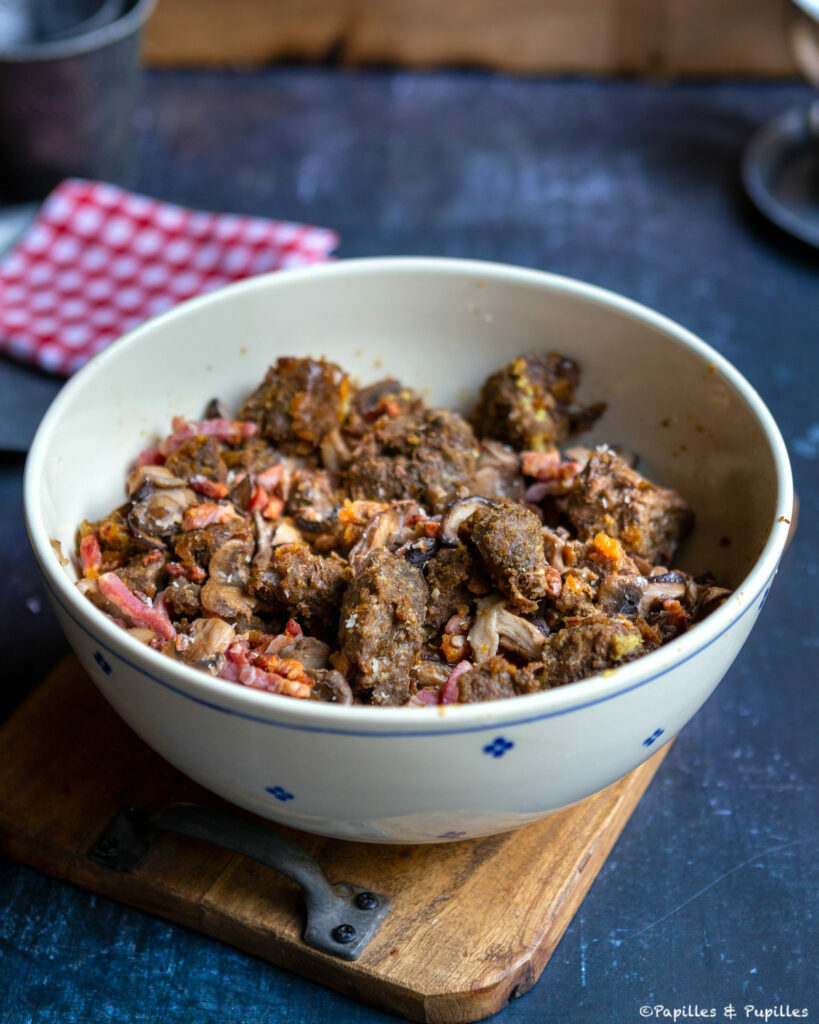 Mélange viande champignons