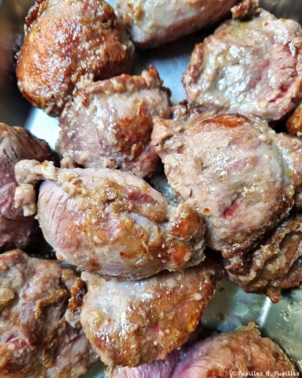 Joues de porc dorées