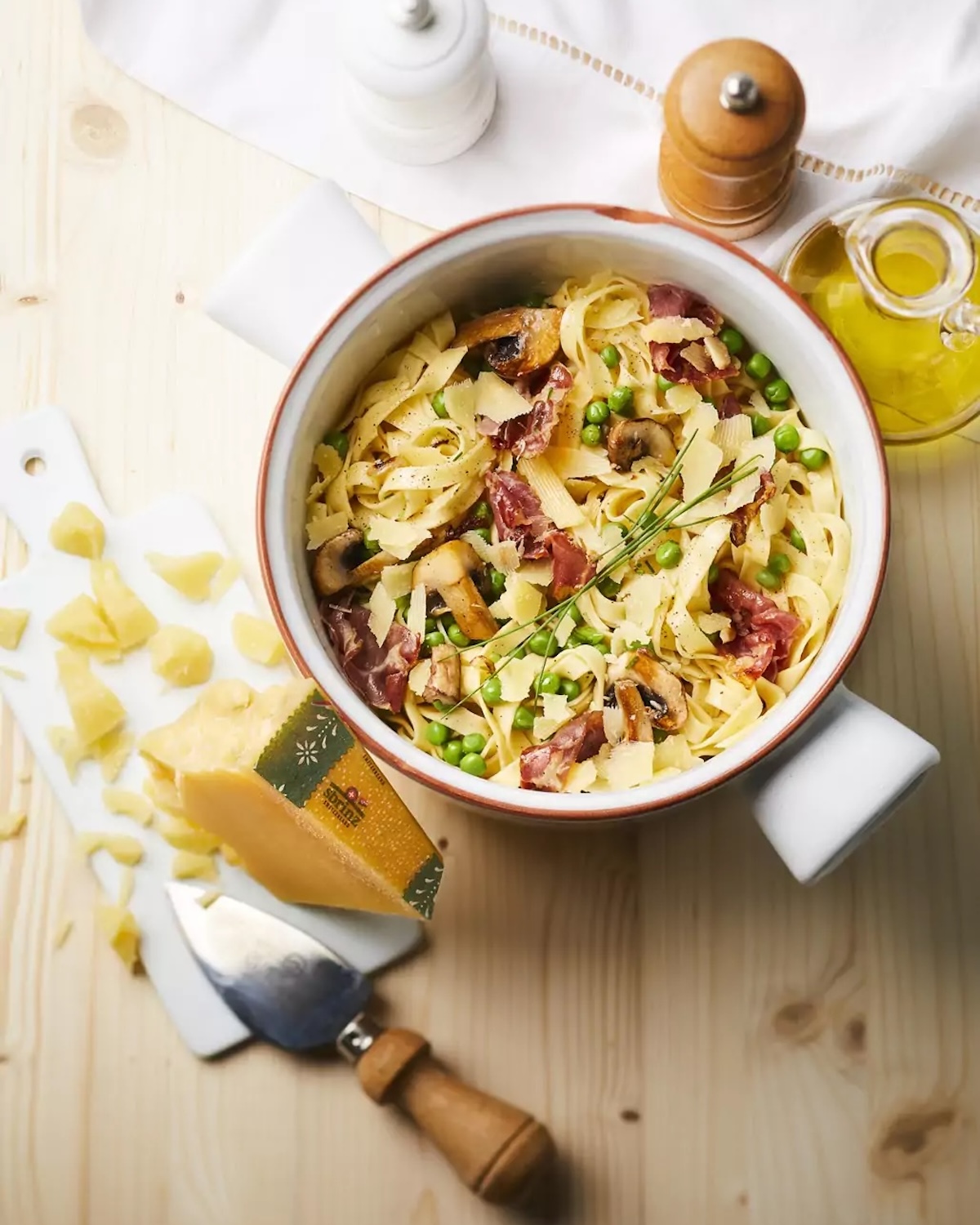 One pot pasta – Tagliatelles à la Pancetta et au Sbrinz aop