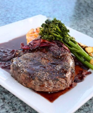Sauce bordelaise ©Alex Munsell on Unsplash