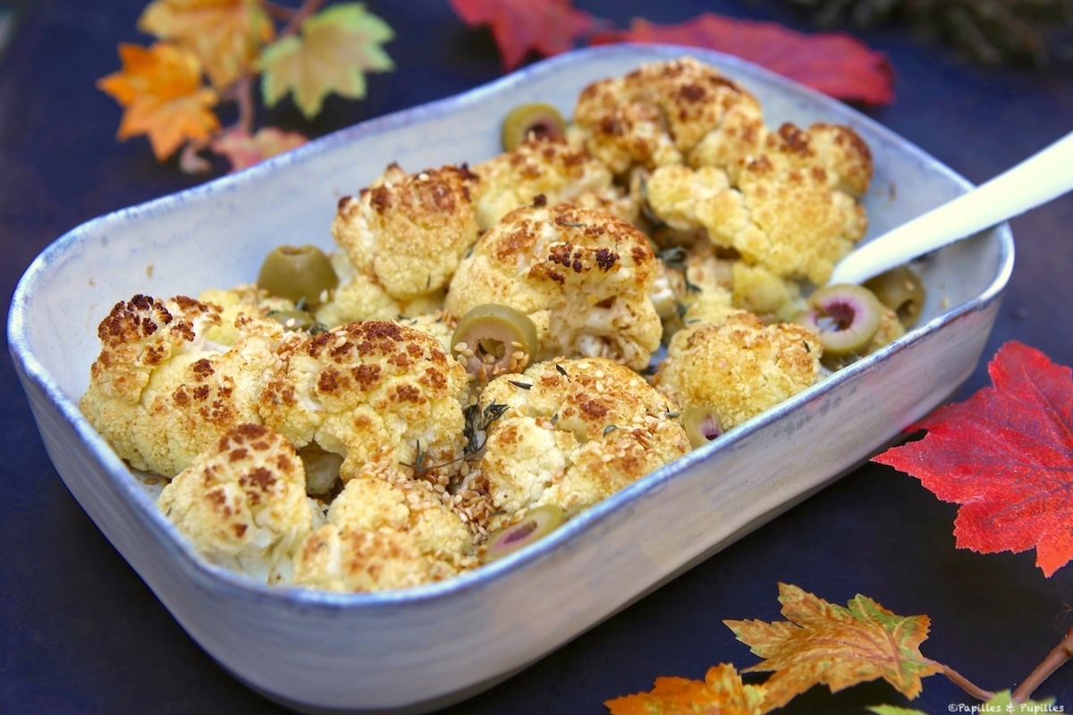 Chou fleur grillé aux olives et sésame