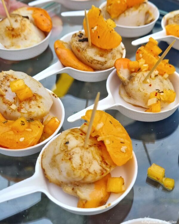 Saint Jacques, clémentines, kaki