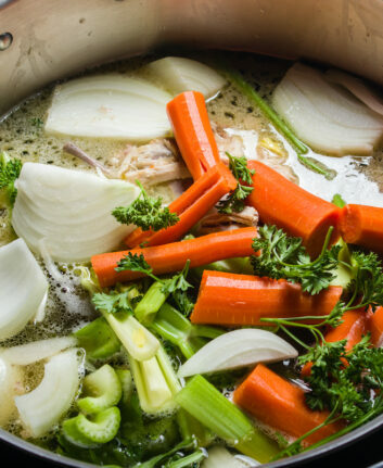 Bouillon de volaille maison