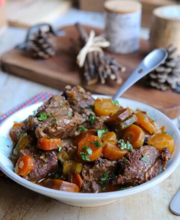 Joues de porc aux carottes et au Floc de Gascogne