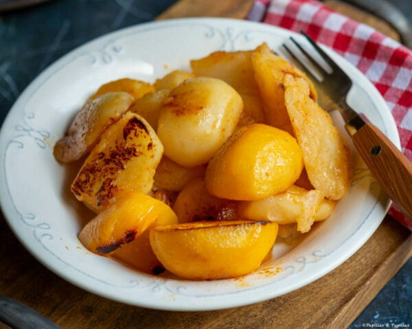 Navets caramélisés au miel, beurre et piment