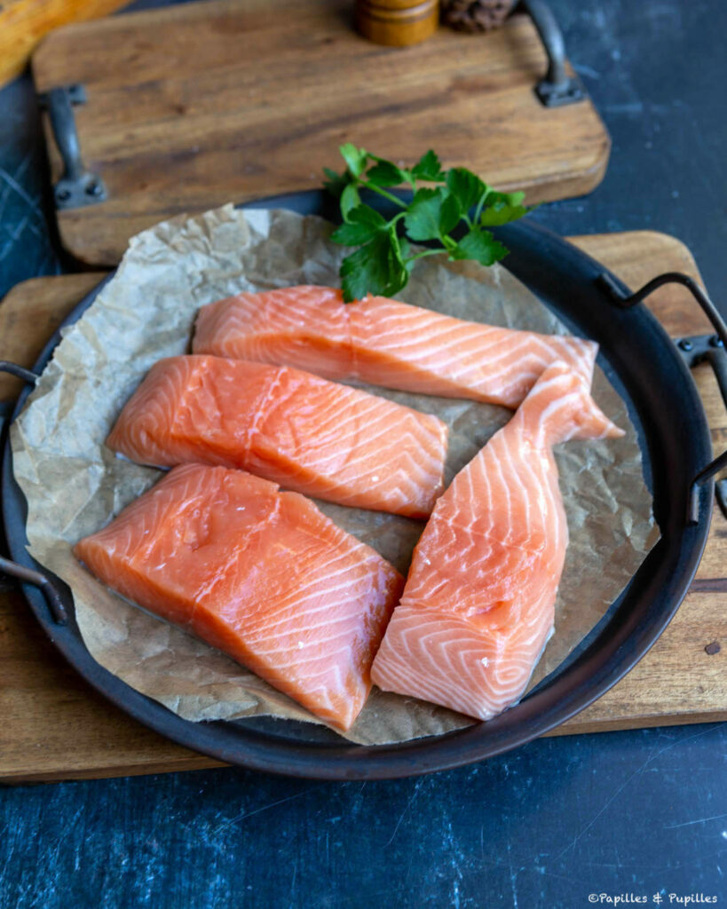 4 pavés de saumon avec la peau