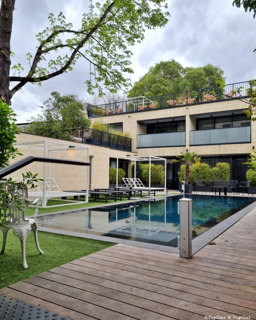 L'hôtel côté jardin