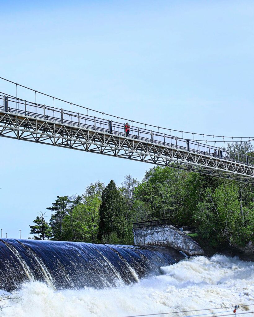 Anne - Chute Montmorency ©Hynalis