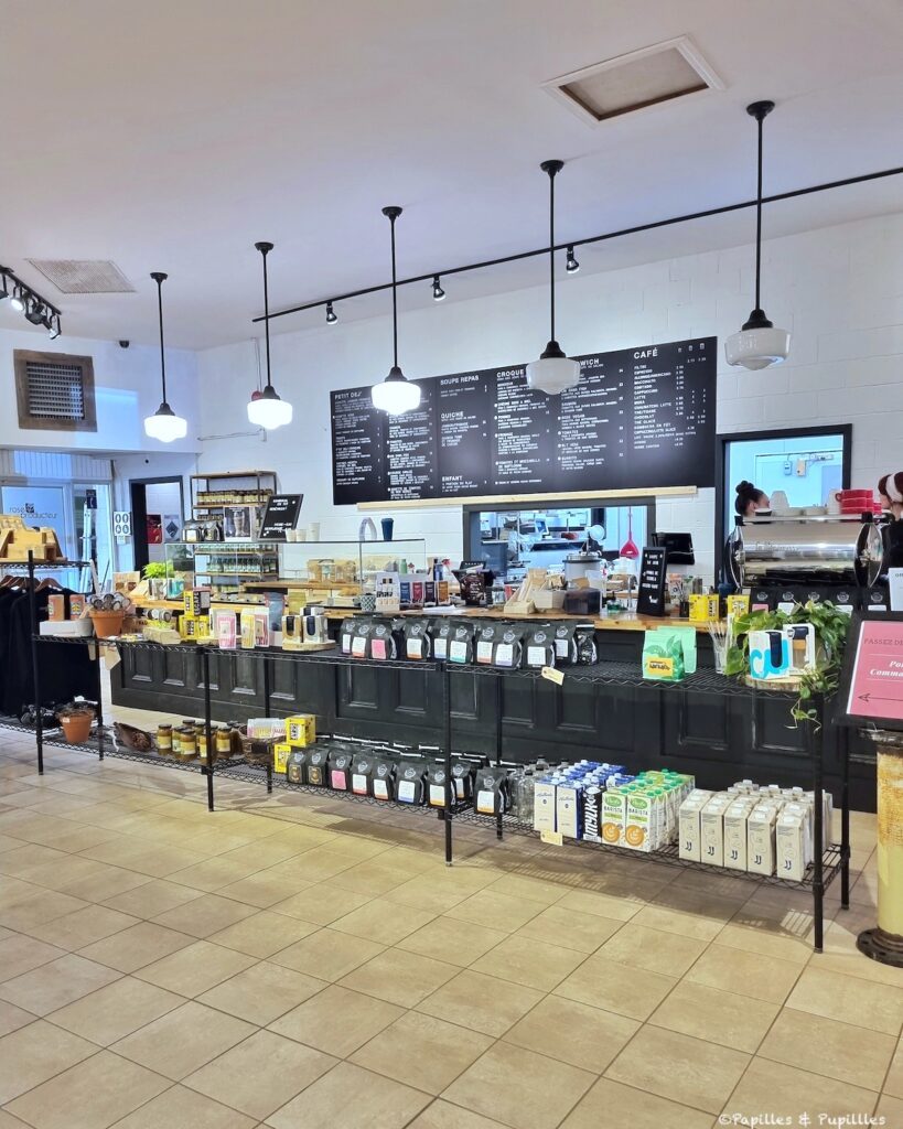 Intérieur rose café