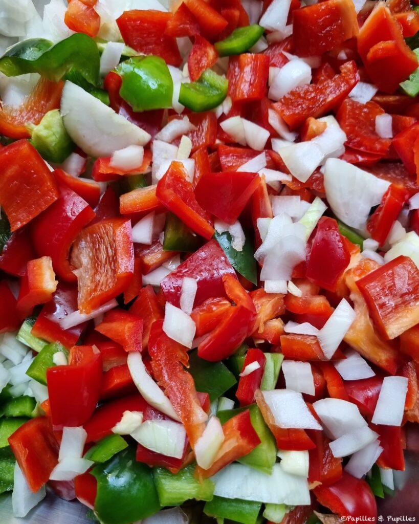 Dés d'oignons ail et poivron