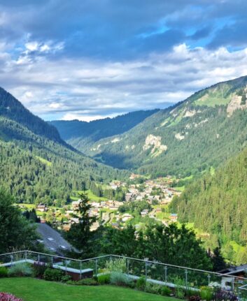 Vue depuis Châtel sur la vallée