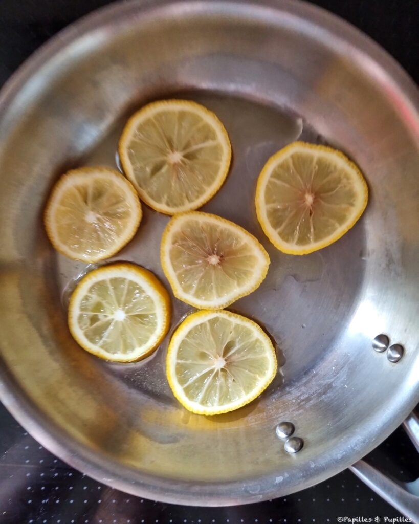 Citron dans la poêle