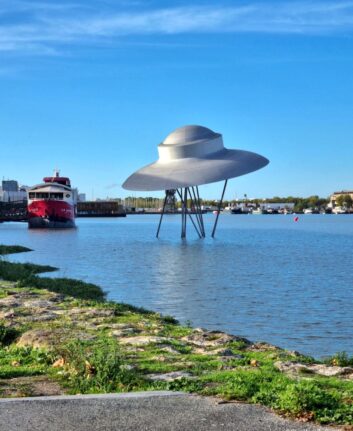 Vaisseau spatial - Suzanne Treister -Bassin à flot N°1 - Bordeaux