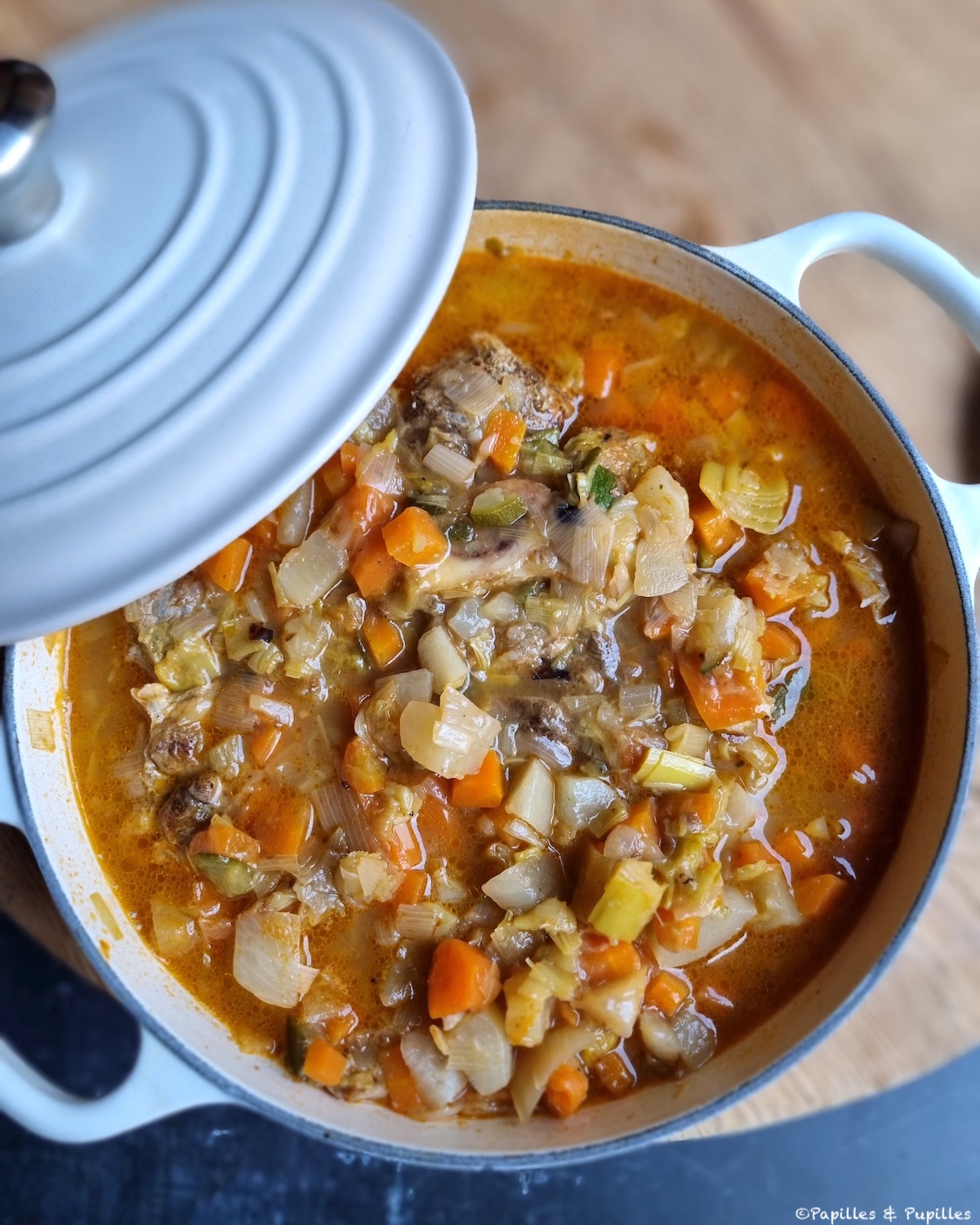 Soupe de légumes d'hiver au jarret de veau 