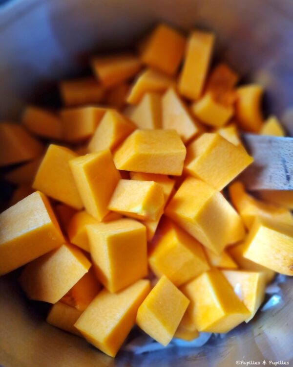 Ajoutez les cubes de butternut