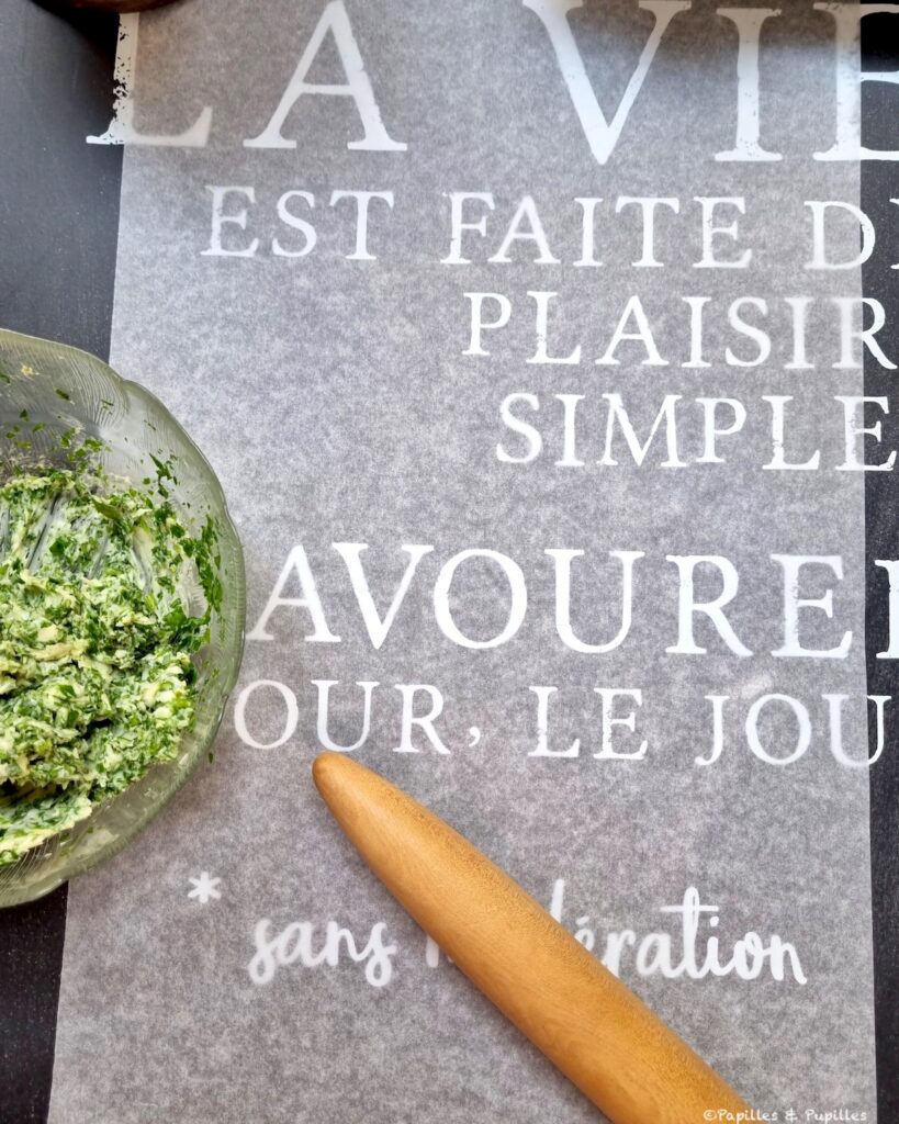 Préparez 1 feuille de papier sulfurisé