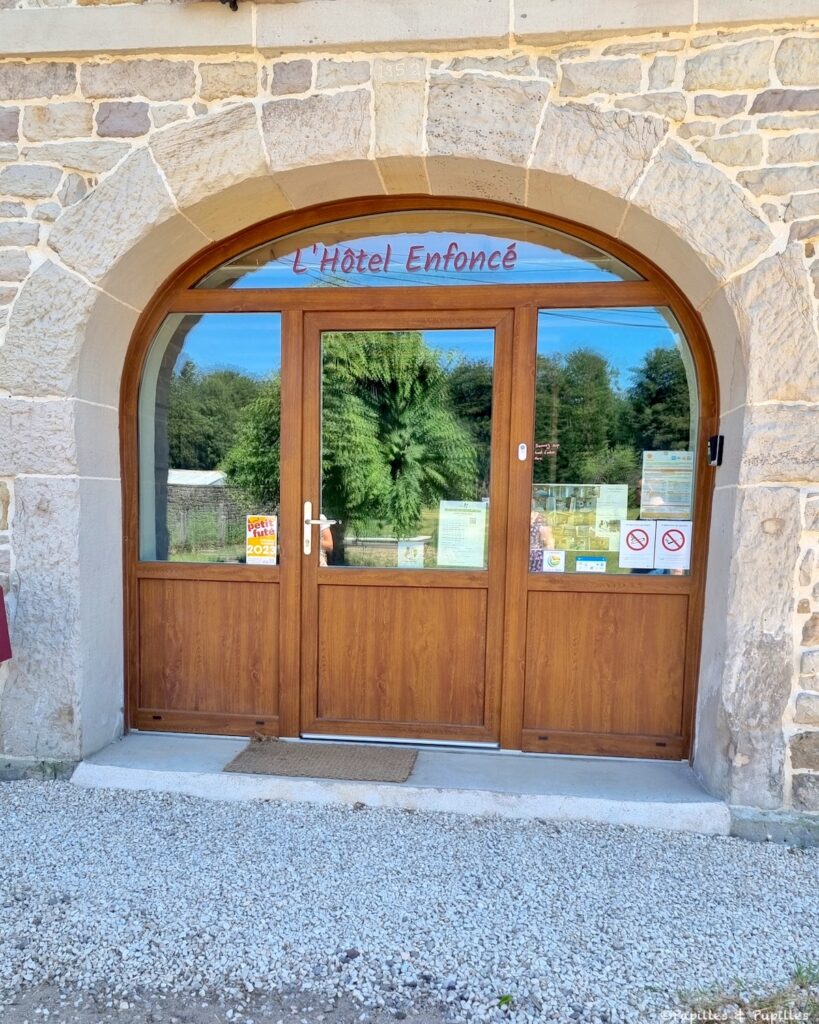 Hôtel Enfoncé
