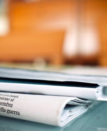 Revue de Presse ©Luisella Planeta LOVE PEACE CC0 Pixabay