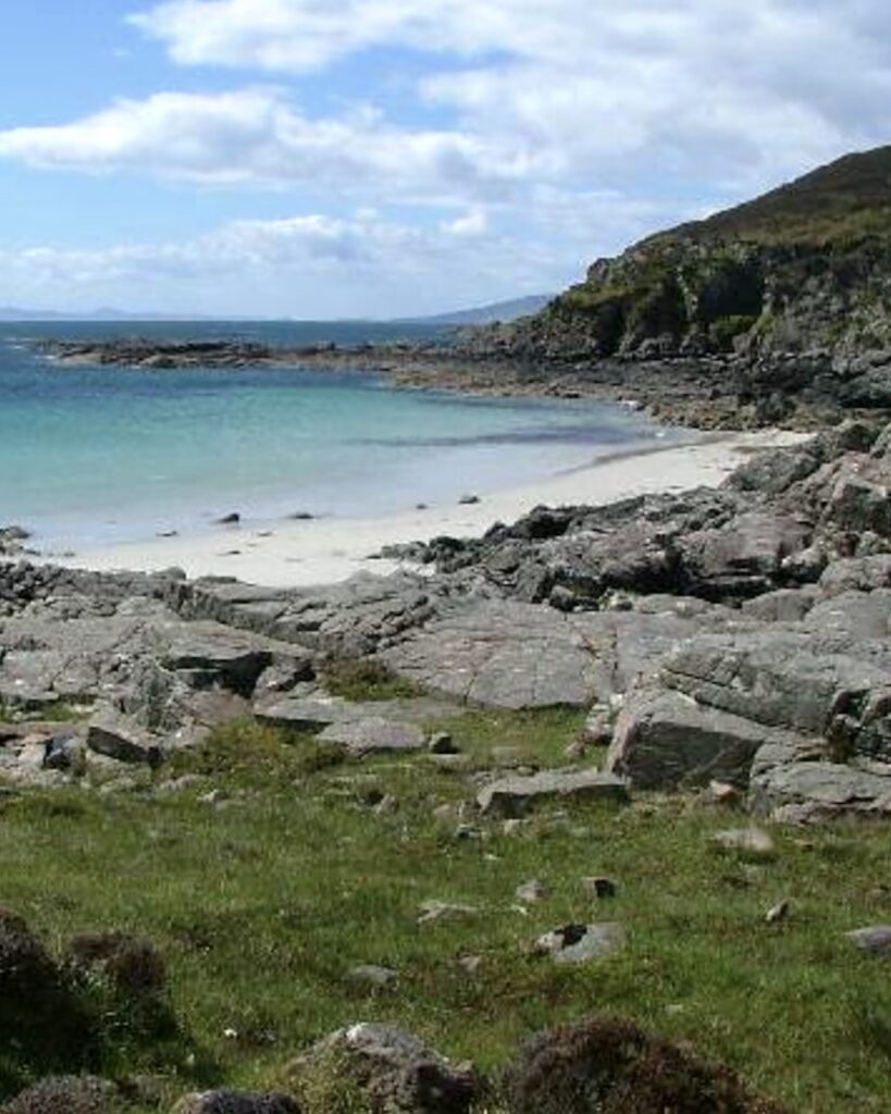 Sandy beach Point of Sleat ©Puffin11K C BY-SA 2.0