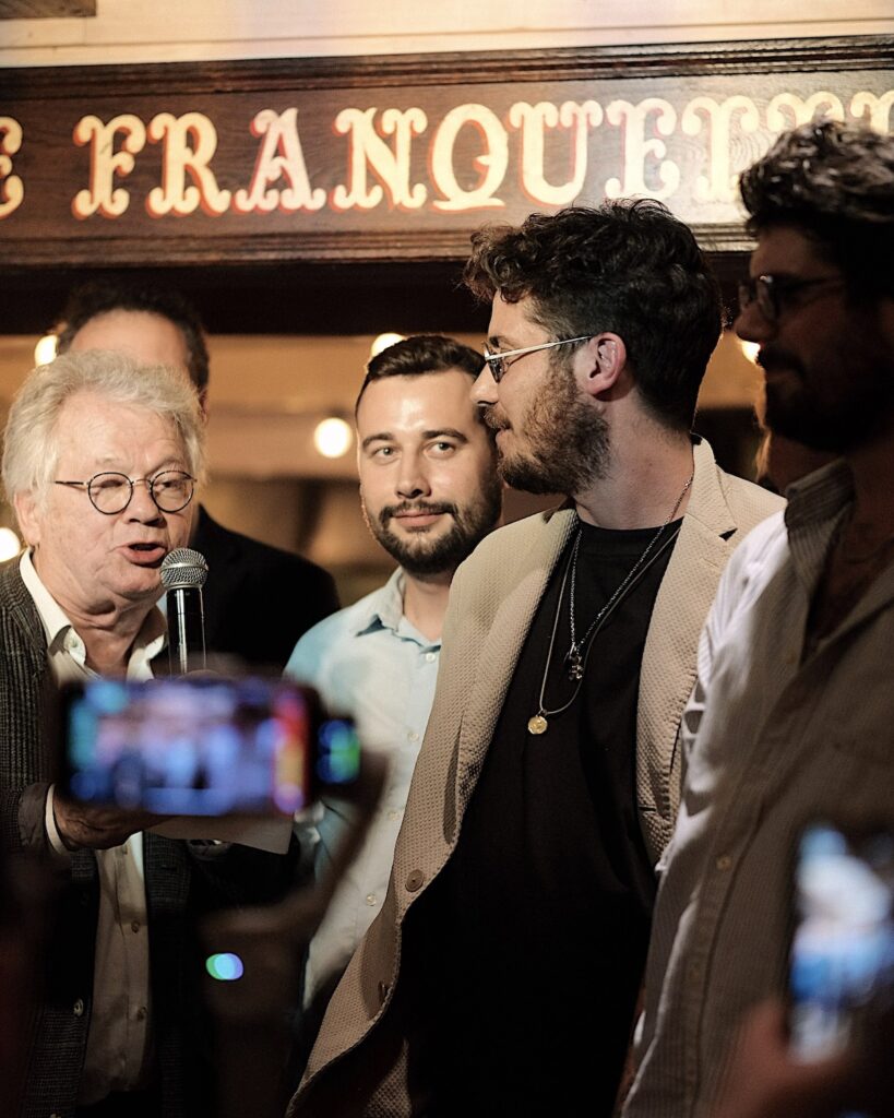 Gilles Pudlowski avec Théophile Moles (Bistrot d l'Année) & Sébastien & Adrien Dufour (Jeunes Bistrotiers de l'Année) © Tristan Olphe