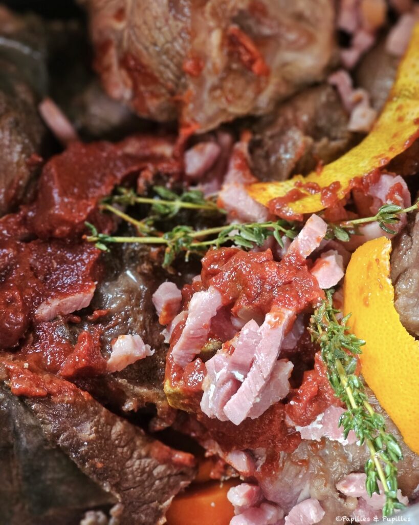 Avant d'ajouter vin et bouillon